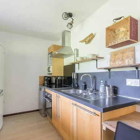 L'endroit - Au Pied De La Station Apartment *