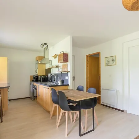 L'endroit - Au Pied De La Station Apartment *